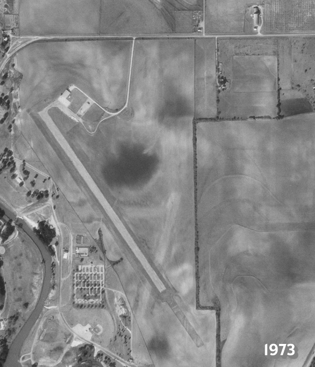 T82_1973 photo of airport from 1973